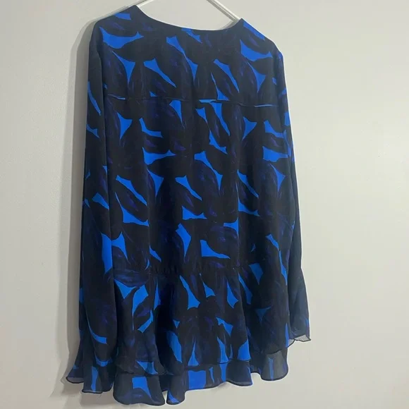 Blue and Black Patterned Blouse - Picture 5 of 13